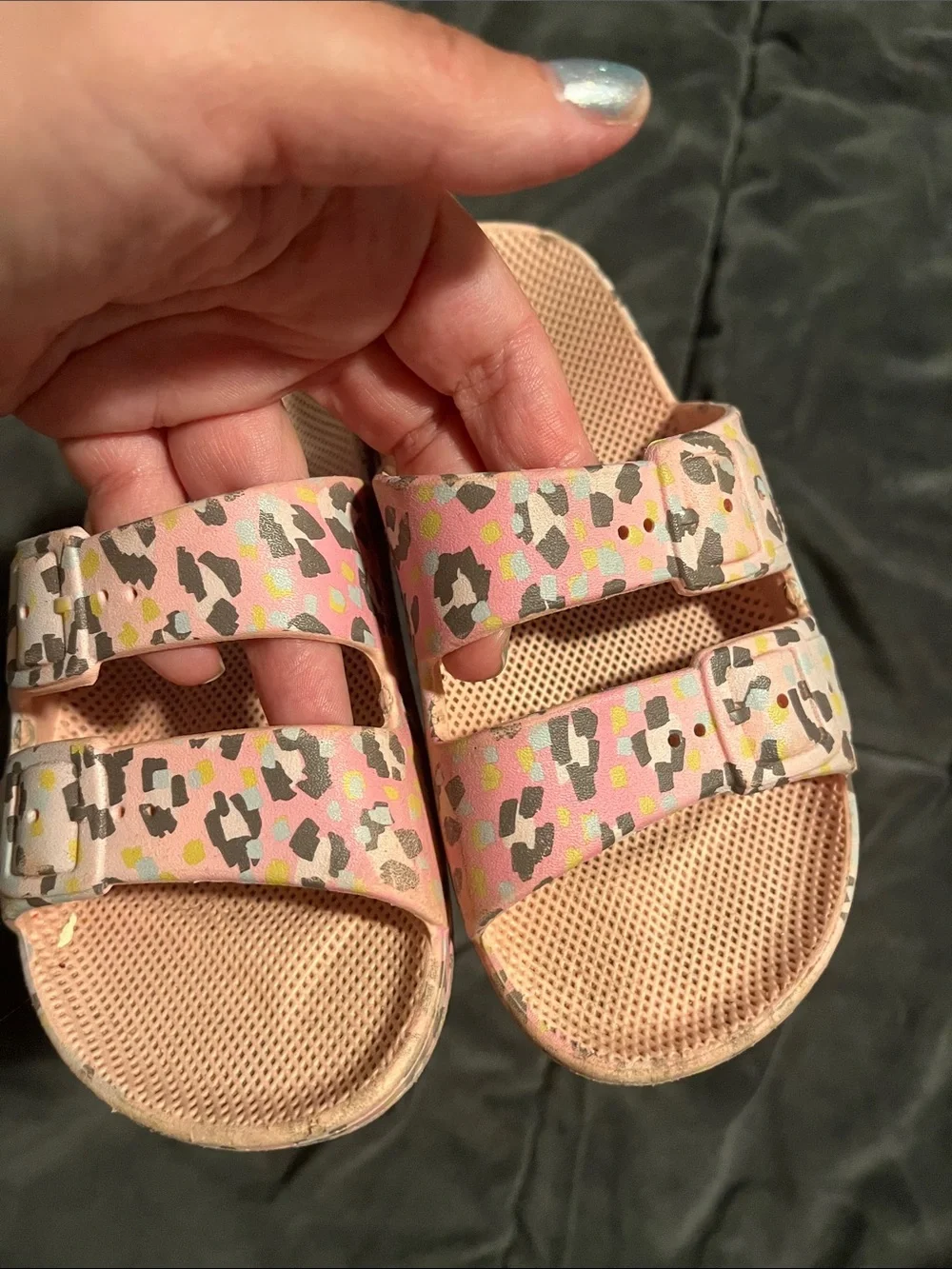 Freedom Moses kids’ Pink Cheetah Print Slide Sandals